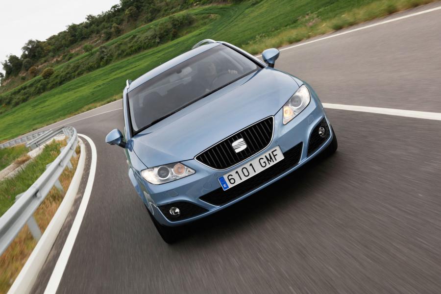  Seat Exeo ST 2009 года  (фото 30 из 203)